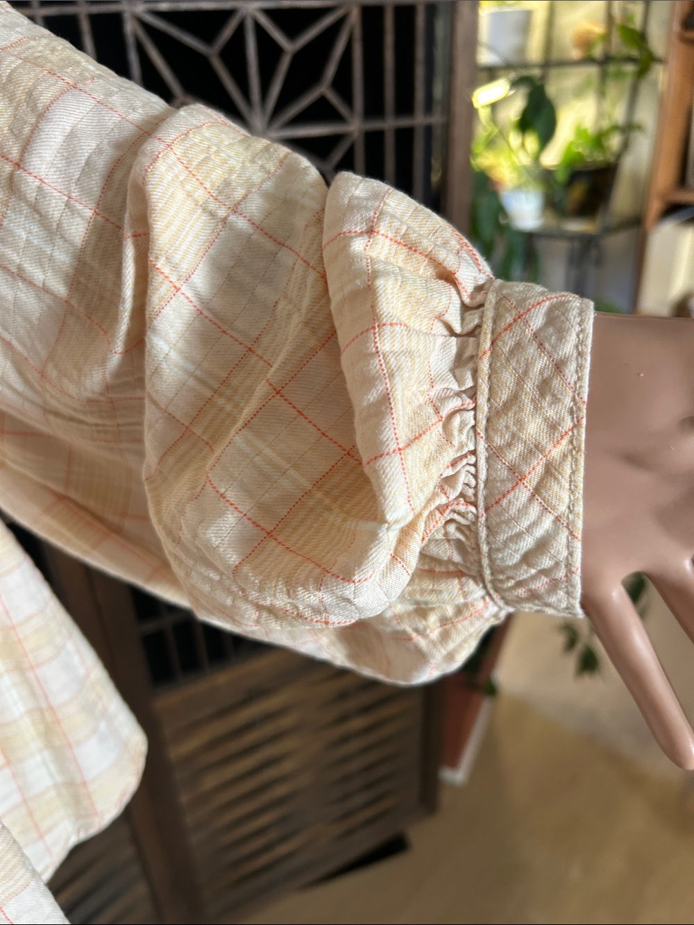 FREE PEOPLE PEACH PLAID PEASANT TOP L - Picture 5 of 11